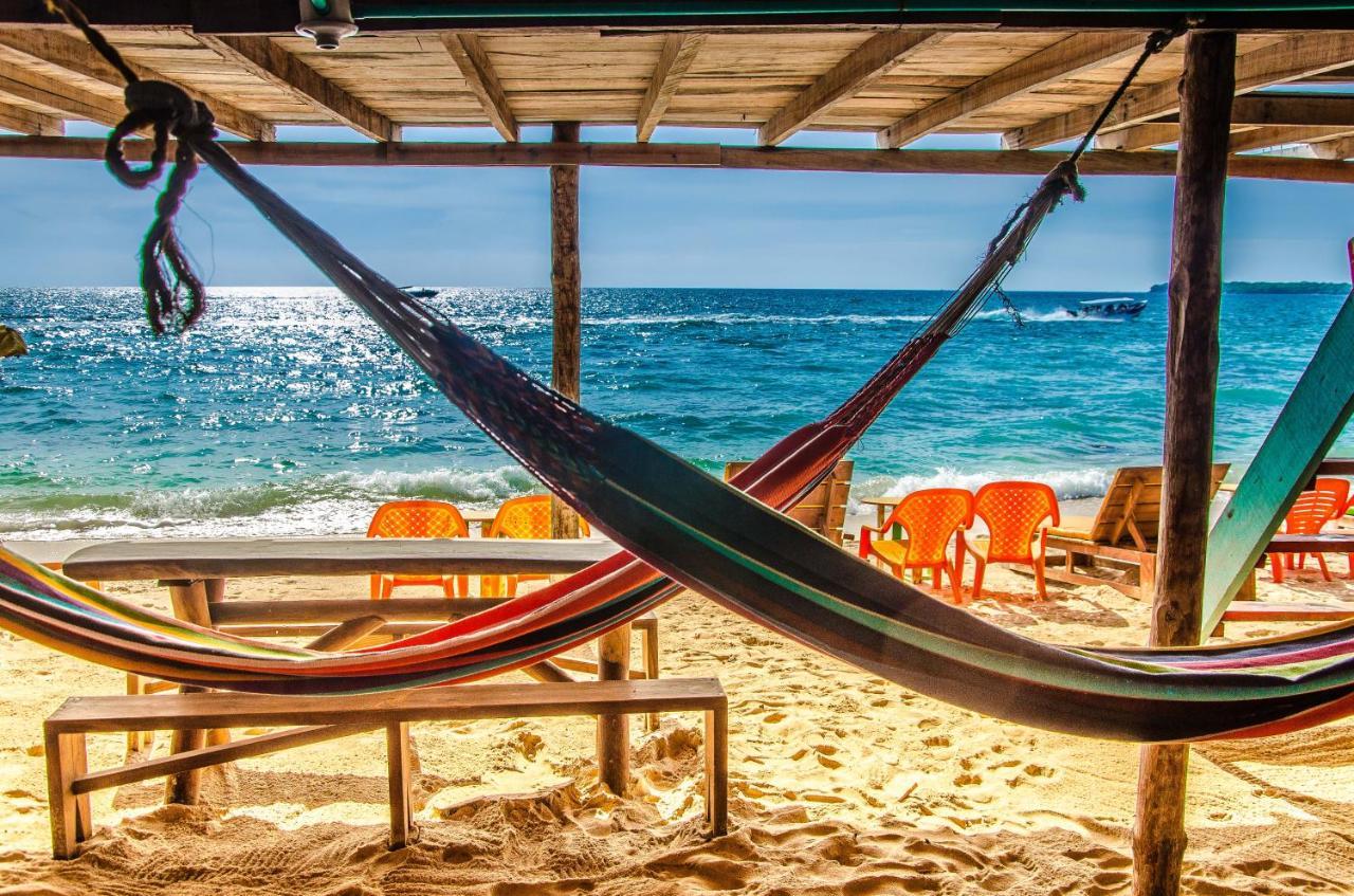 Nuestros Tres Tesoros II Hotel Playa Blanca Bagian luar foto