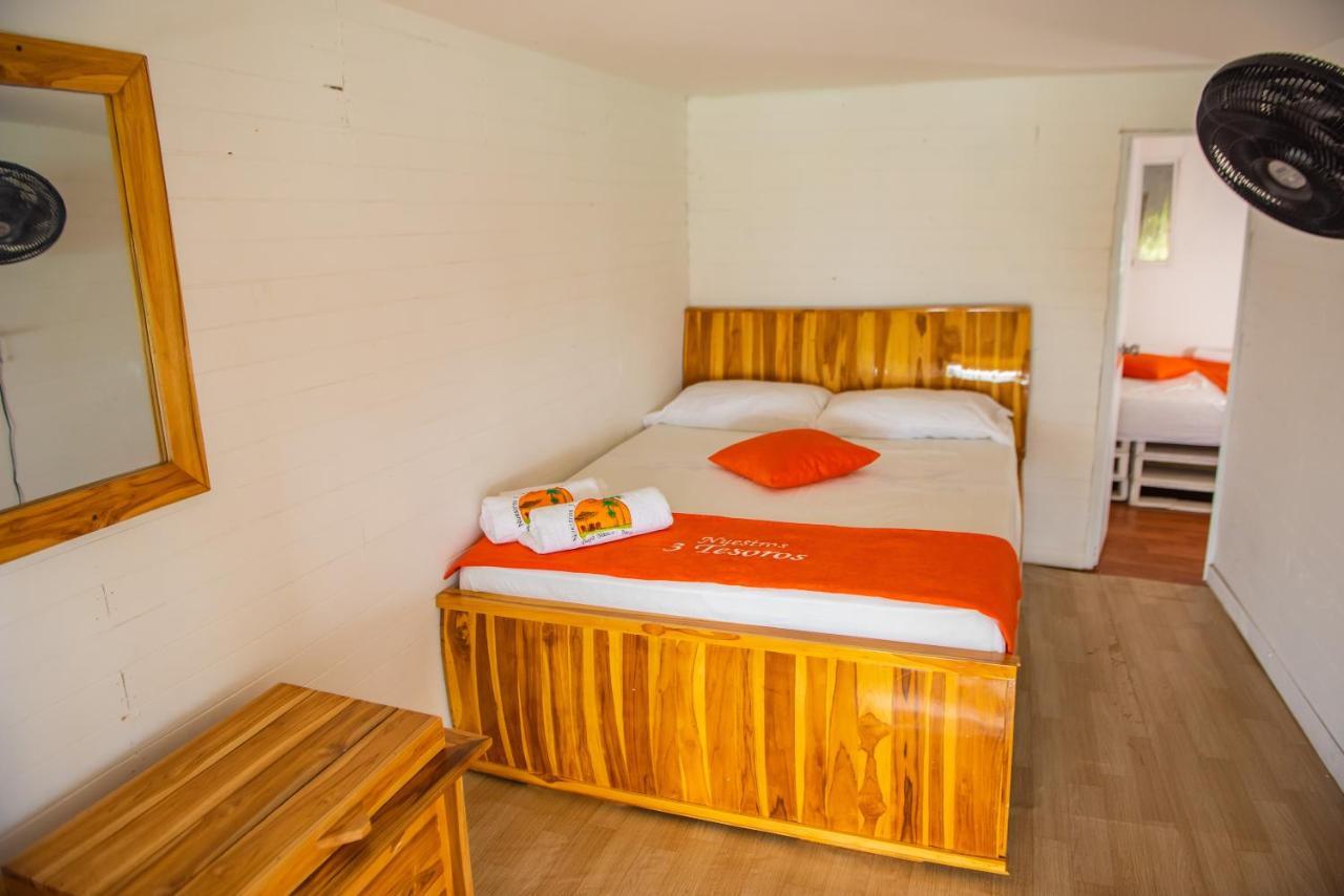 Nuestros Tres Tesoros II Hotel Playa Blanca Bagian luar foto