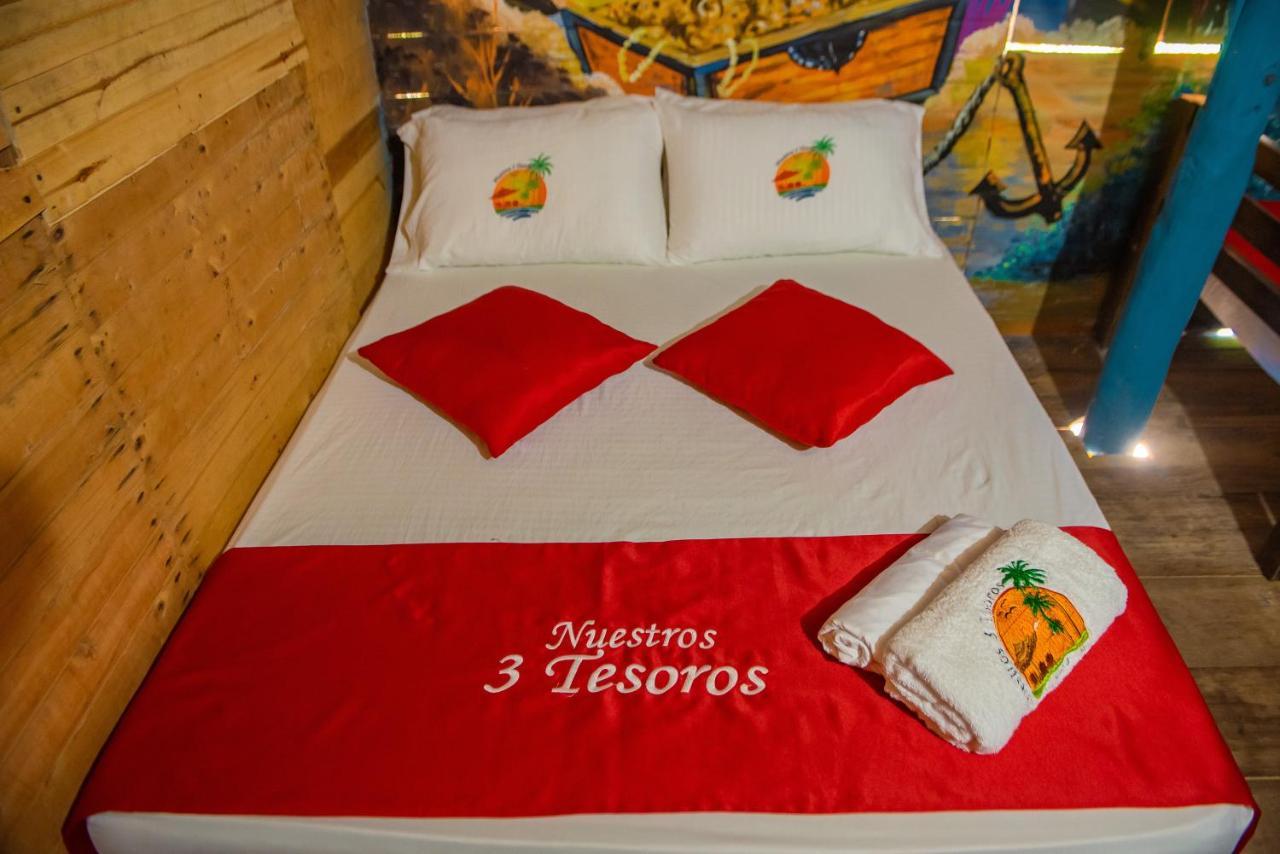 Nuestros Tres Tesoros II Hotel Playa Blanca Bagian luar foto